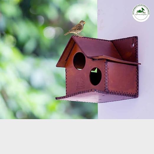 Sparrow Daughter Bird House – Original Leather, Hanging Nest Box for Balcony & Garden, Perfect for Sparrows, Lovebirds & Hummingbirds. Includes 50g Nesting Material Free!